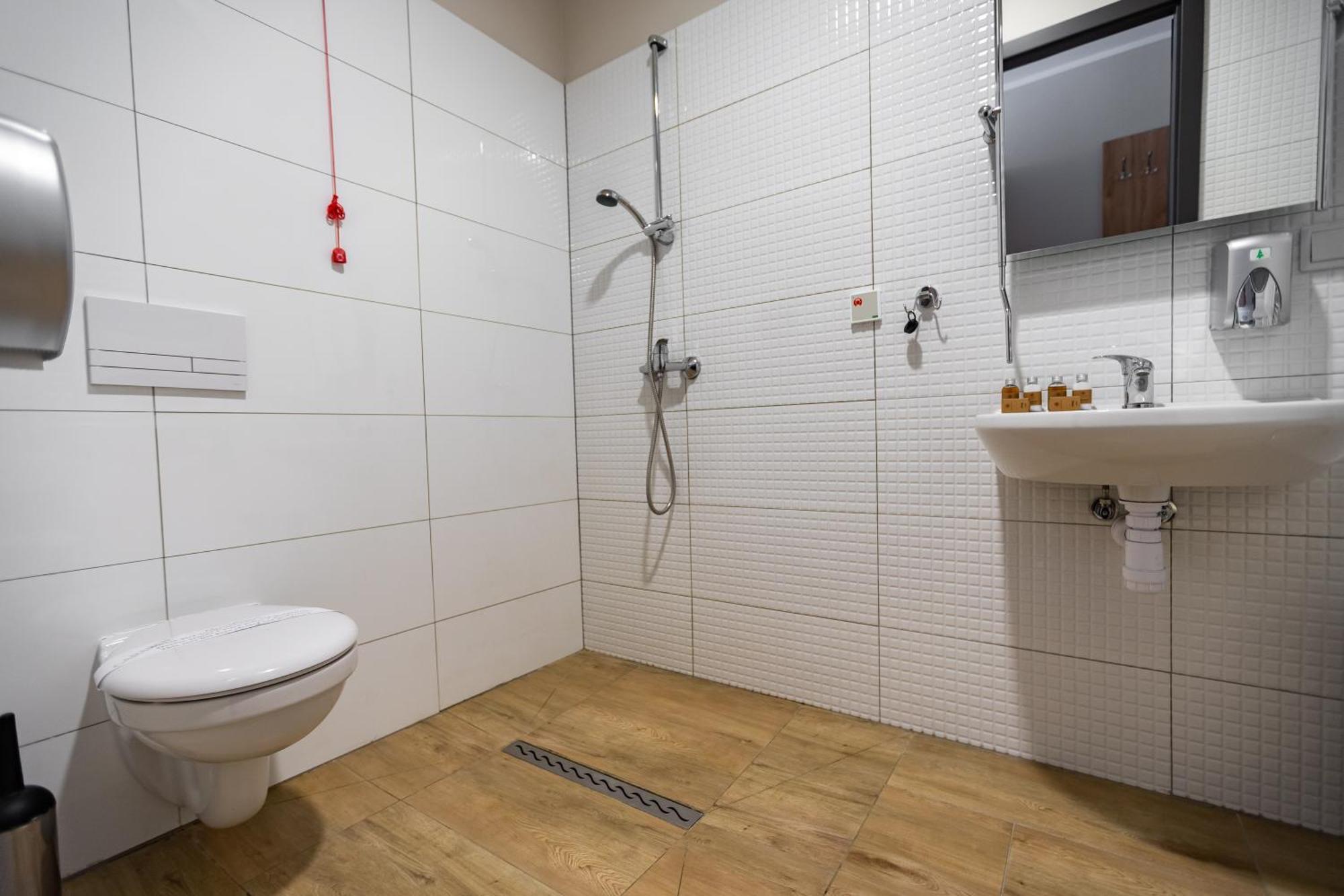 Centrum Rehabilitacji Spolecznej I Zawodowej Zaz Sloneczne Wzgorze ทาร์นูฟ ภายนอก รูปภาพ