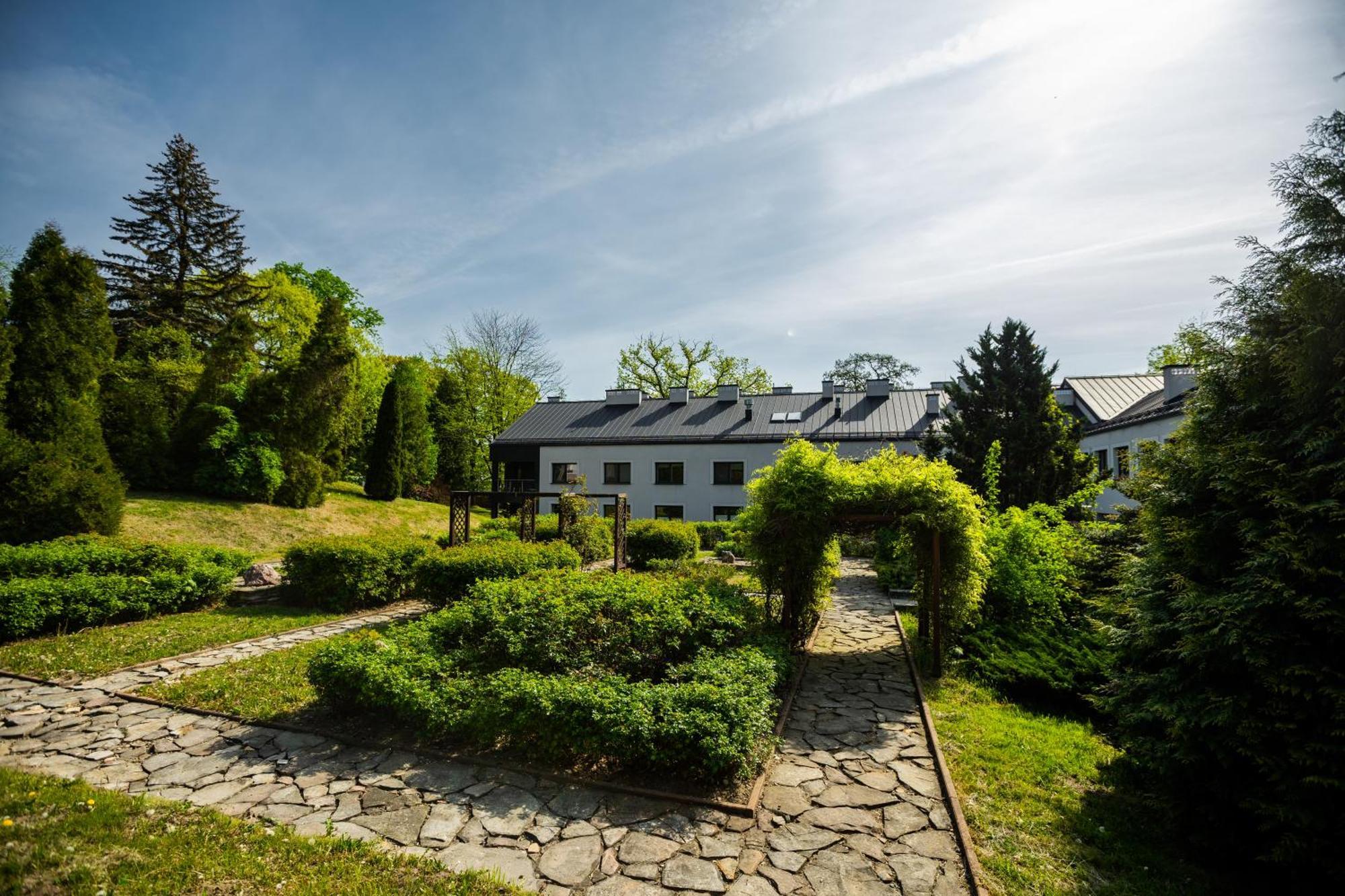 Centrum Rehabilitacji Spolecznej I Zawodowej Zaz Sloneczne Wzgorze ทาร์นูฟ ภายนอก รูปภาพ