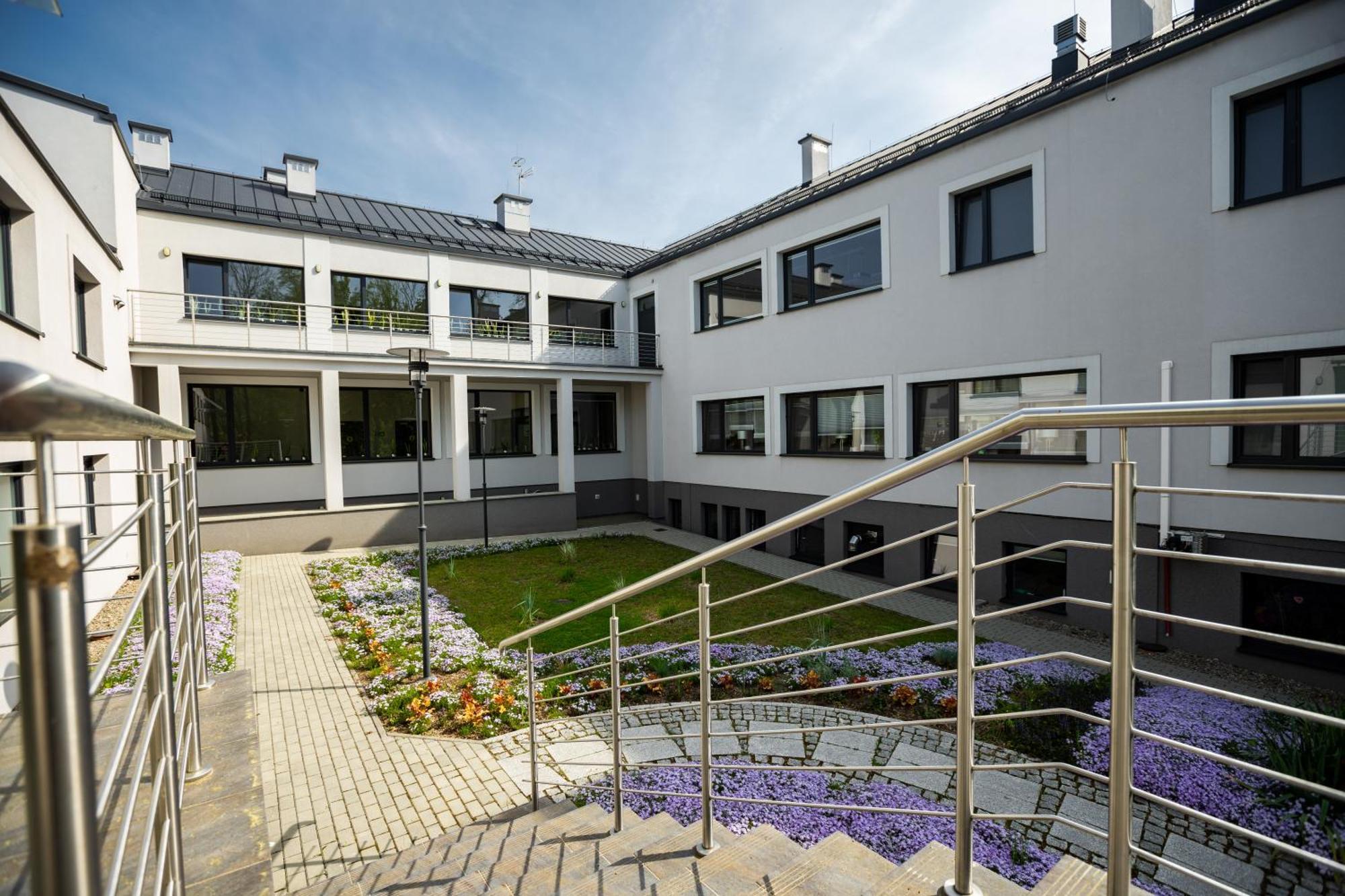 Centrum Rehabilitacji Spolecznej I Zawodowej Zaz Sloneczne Wzgorze ทาร์นูฟ ภายนอก รูปภาพ