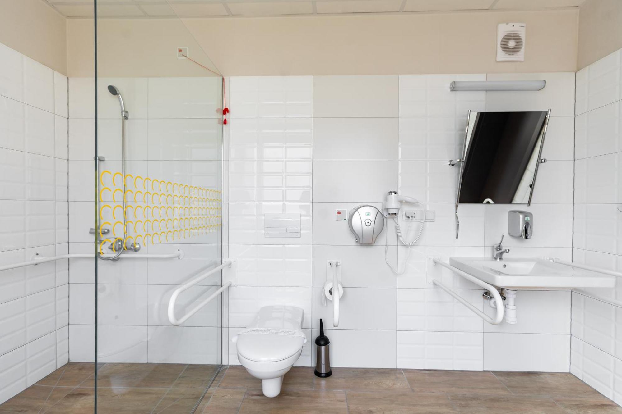 Centrum Rehabilitacji Spolecznej I Zawodowej Zaz Sloneczne Wzgorze ทาร์นูฟ ภายนอก รูปภาพ