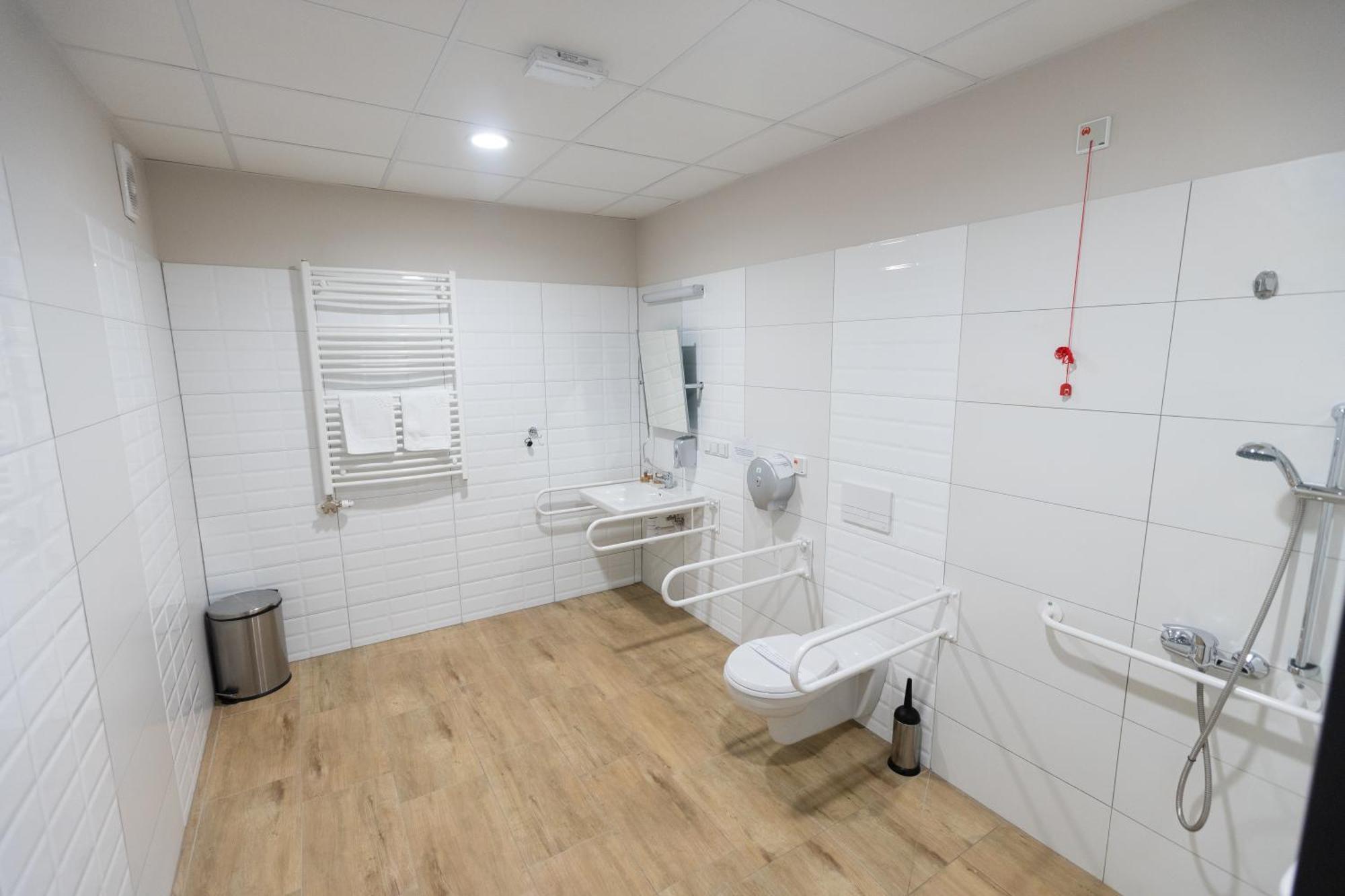 Centrum Rehabilitacji Spolecznej I Zawodowej Zaz Sloneczne Wzgorze ทาร์นูฟ ภายนอก รูปภาพ